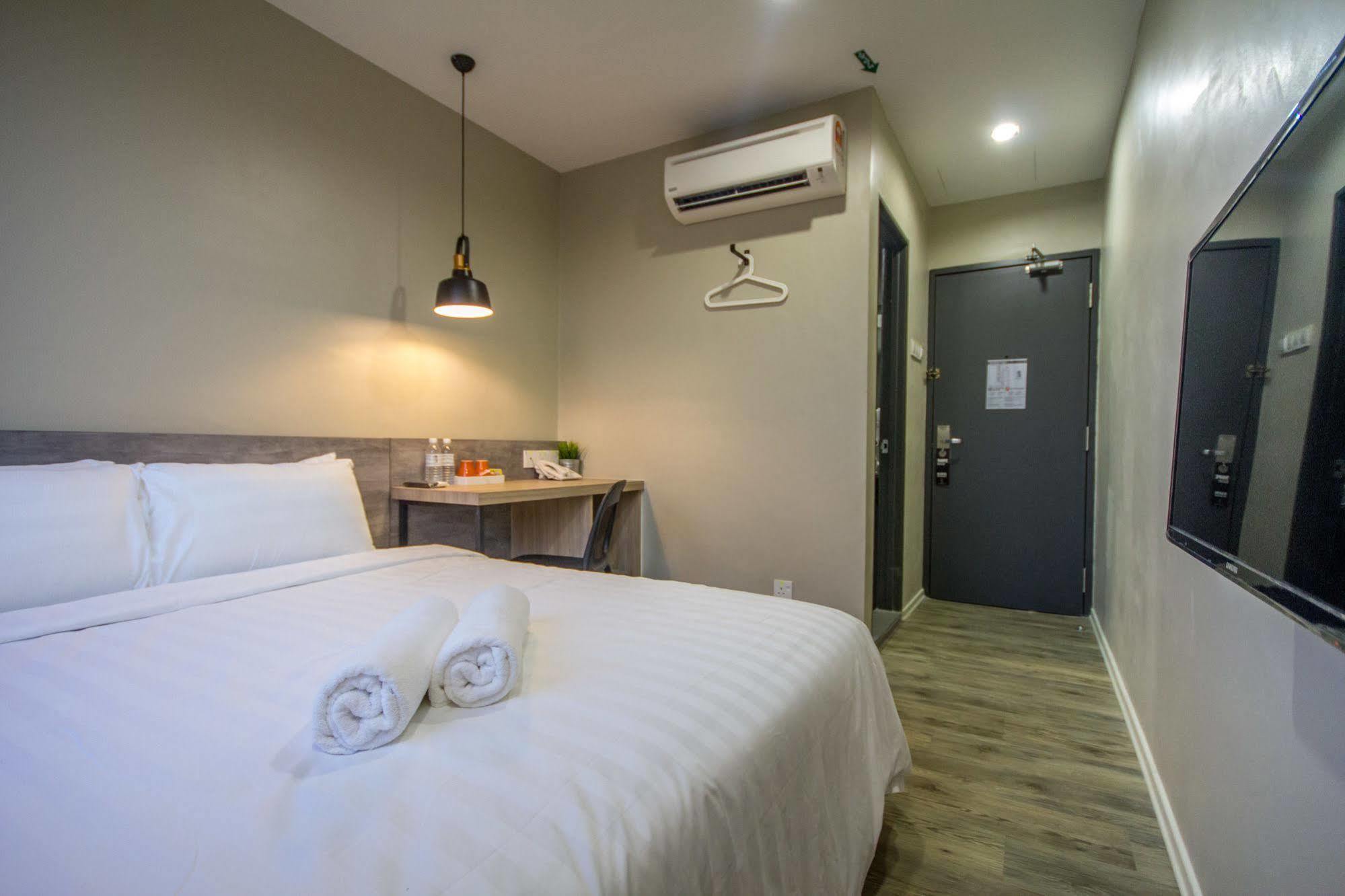 Chariton Hotel Alma Bukit Mertajam Bagian luar foto