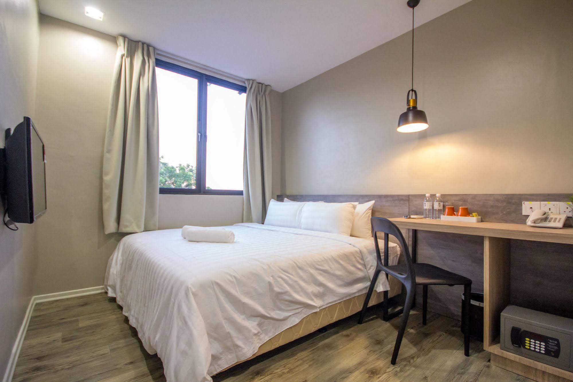 Chariton Hotel Alma Bukit Mertajam Bagian luar foto